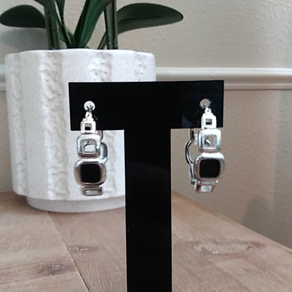 NWOT Silver Hoop Earrings With Black Enamel. - Picture 7 of 17